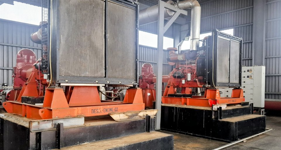 Vertical suction fire water pumps
