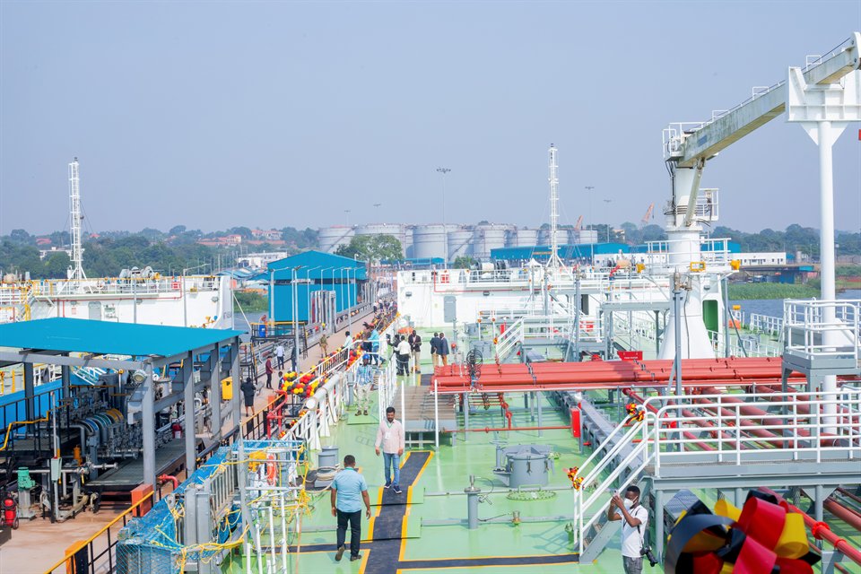 Maritime freight loading operations
